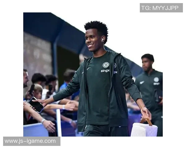 亨利:埃斯特旺几乎掌控了一切,球员不会想和他对位的 亨利:埃斯特旺几乎掌控了一切,球员不会想和他对位的