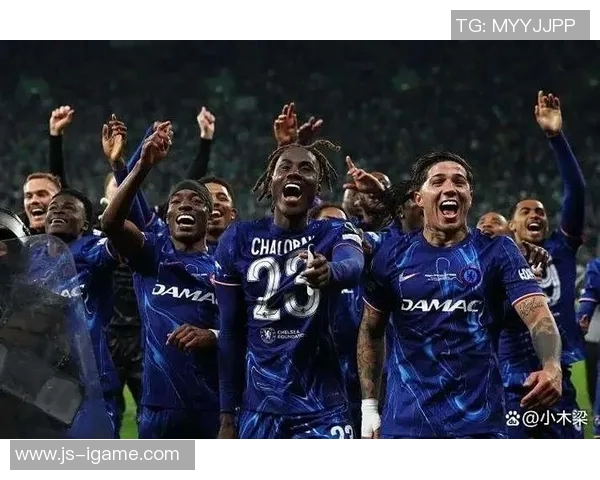 阿斯:世界上只存在两种转会窗,英超的和其他联赛的 阿斯:世界上只存在两种转会窗,英超的和其他联赛的